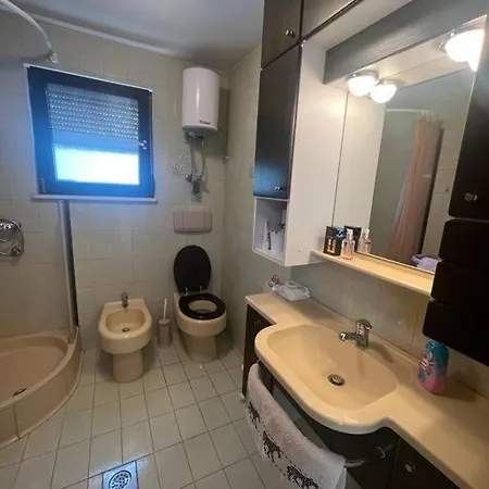 Leo Apartament