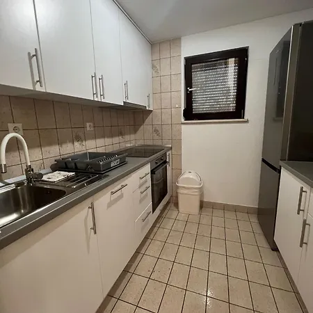 Apartament Leo *